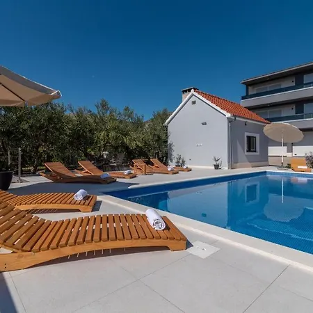 Dalmata Apartment *